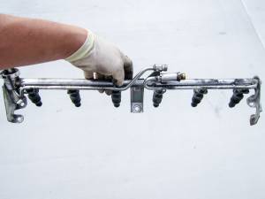 m104fuelrailremoved.jpg