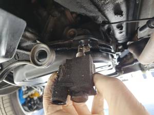 722_3_kickdown_solenoid_removed.jpg